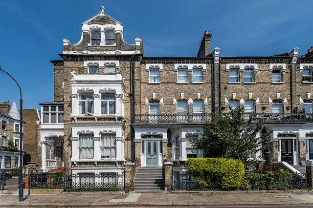 Photo 2 — Glazbury Road, London, W14