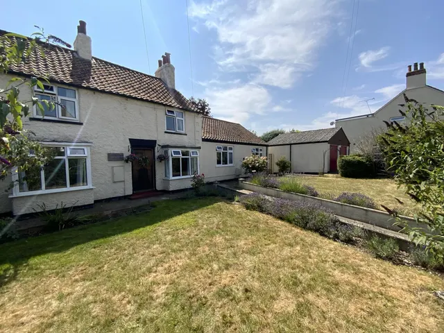 Main Street, Hutton Cranswick, YO25, photo 1