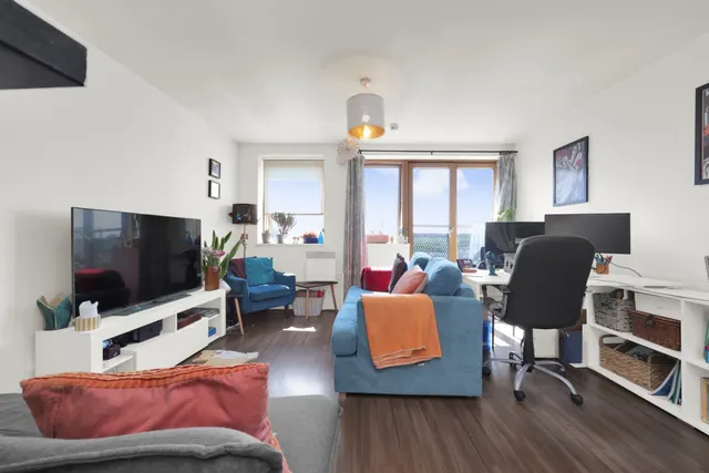 Meath Crescent, London, E2, photo 1