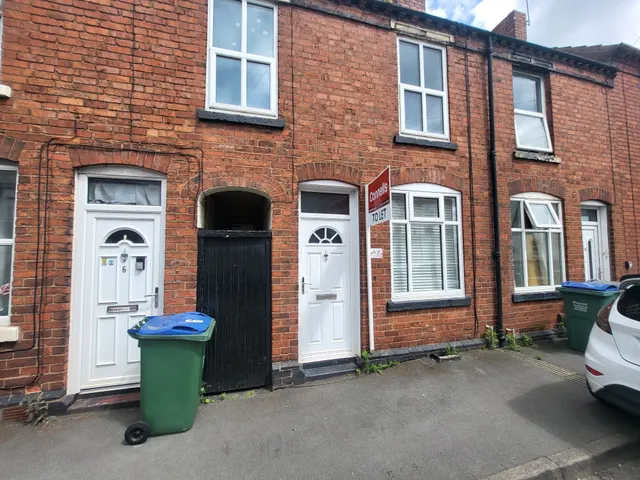 Highfield Road, Rowley Regis, photo 1