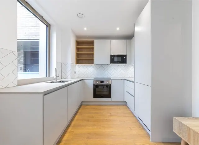 Photo 3 — New Village Avenue, Poplar, E14