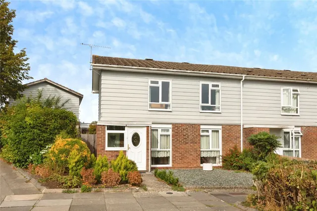Dover Close, Basingstoke, RG23, photo 1