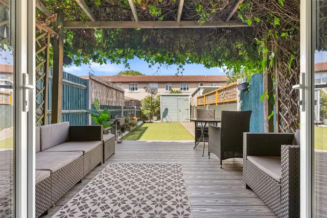 Photo 2 — Langridge Mews, Hampton, TW12 3NZ