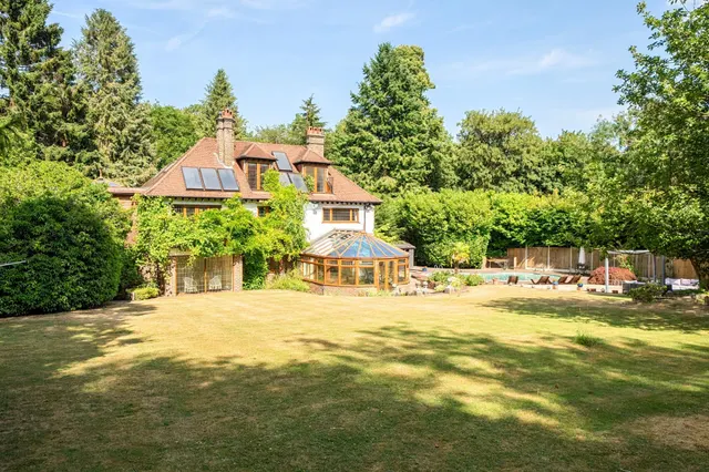 The Avenue, Whyteleafe, CR3, photo 1