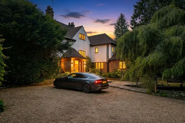 The Avenue, Whyteleafe, CR3, photo 1