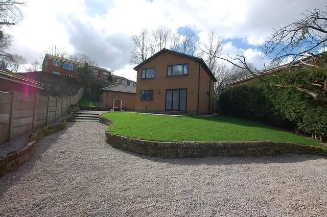 Pinewood Close, Dukinfield, SK16, photo 1