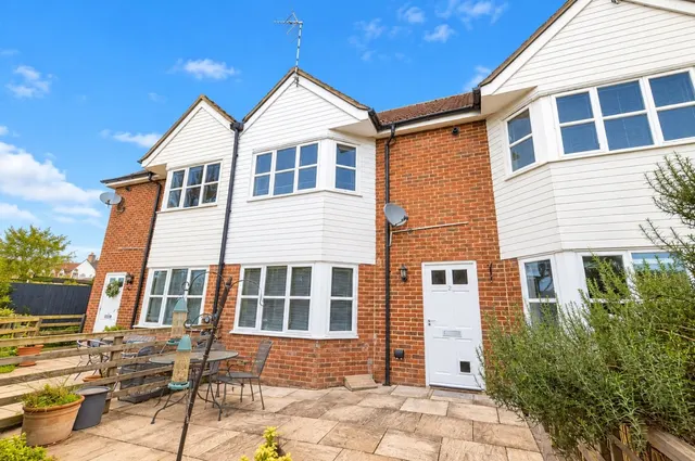 with 2 bedrooms in Linton, Cambridge, CB21, photo 1