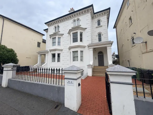 Seaside Road, Eastbourne, BN21 3PZ, photo 1