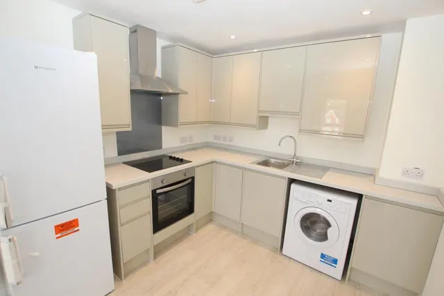 High Street, Woking, GU21, photo 1