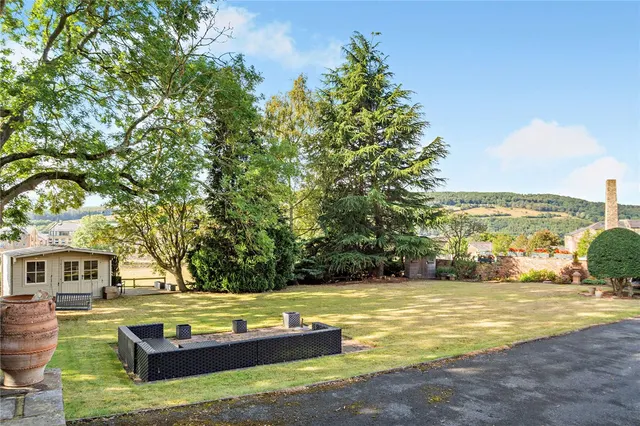Micklethwaite Lane, Bingley, BD16, photo 3