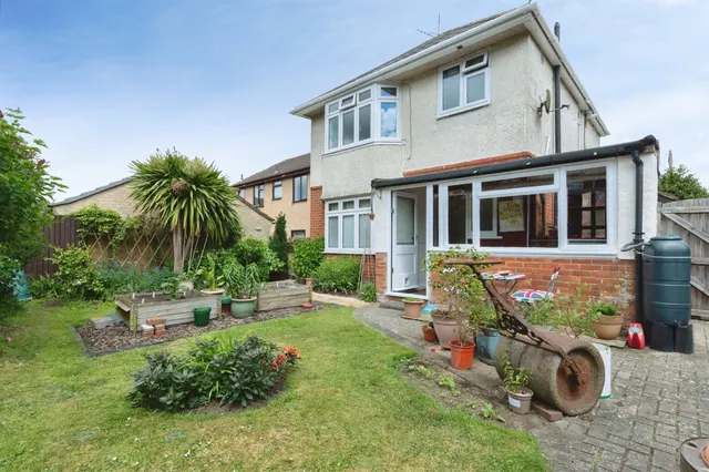 High Howe Gardens, Bournemouth, BH11, photo 2