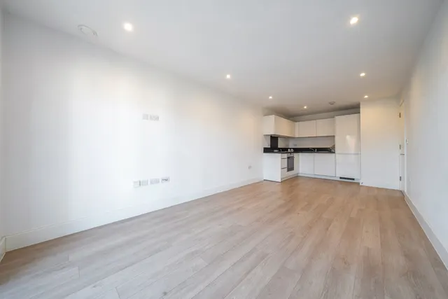 Pembroke Road, Ruislip, HA4, photo 3