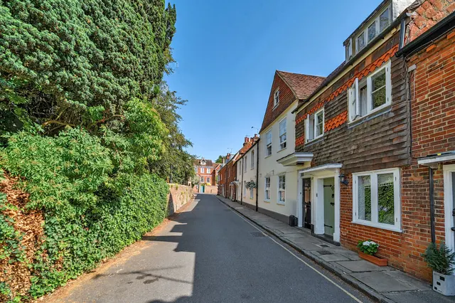 Photo 2 — Middle Church Lane, Farnham, GU9