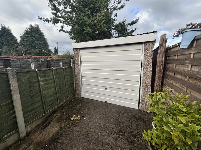 Benbecula Way, Manchester, M41, photo 3