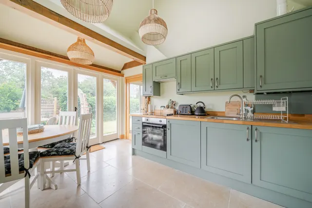 Photo 3 — Tilford Street, Farnham, GU10