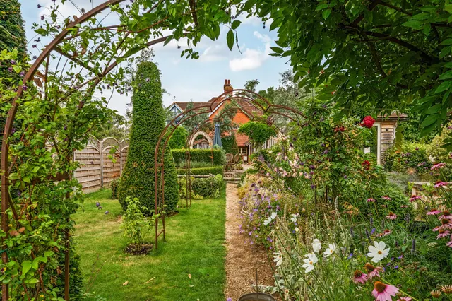 Photo 2 — Tilford Street, Farnham, GU10