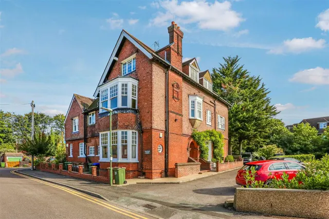 Photo 3 — Peaches Court, Peaches Close, Cheam, Surrey, SM2 7BQ