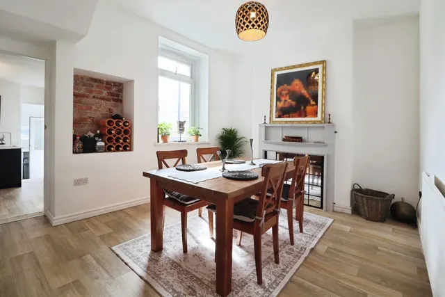 King Street, Penarth, CF64, photo 3