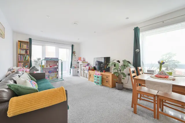 Photo 2 — 2 Humming Bird Court, Osprey Lane, Harrow