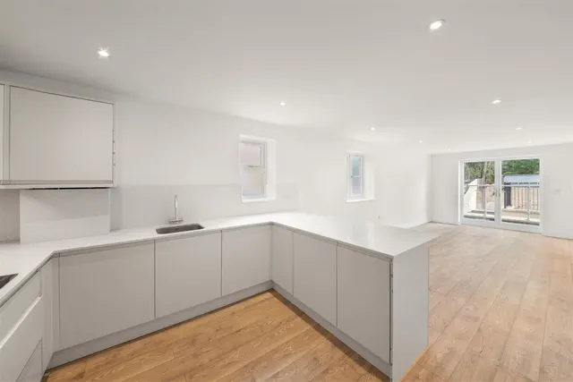 Harefield Road, Uxbridge, photo 2