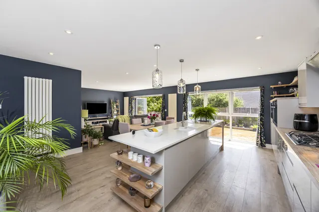 Chesswood Close, Worthing, BN11, photo 3