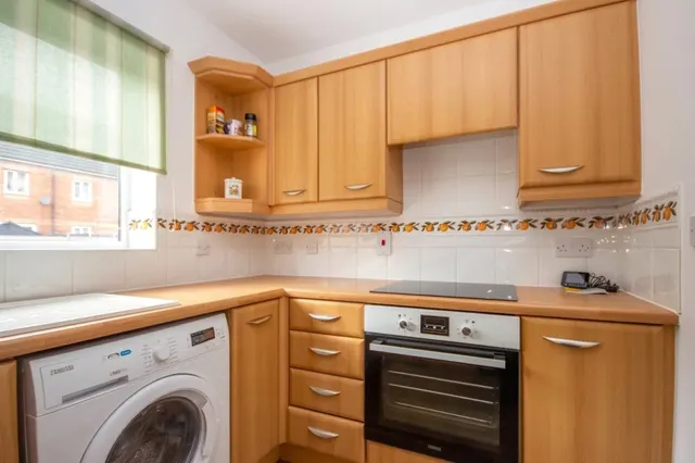 Snowberry Close, Bradley Stoke, BS32, photo 2