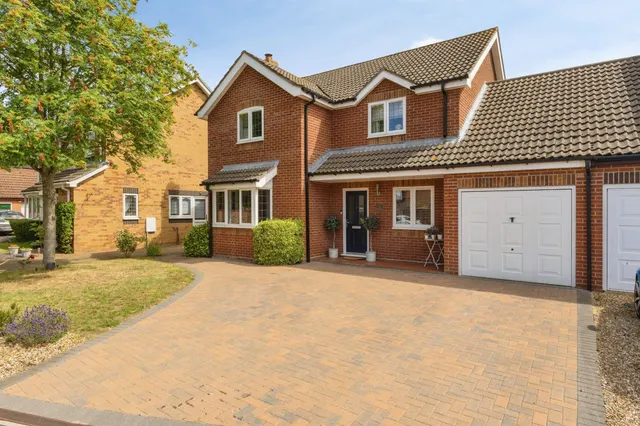 Meadow Way, Horsford, Norwich, photo 1