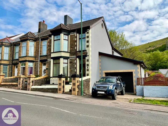 Brighton Terrace, Cwm, photo 1