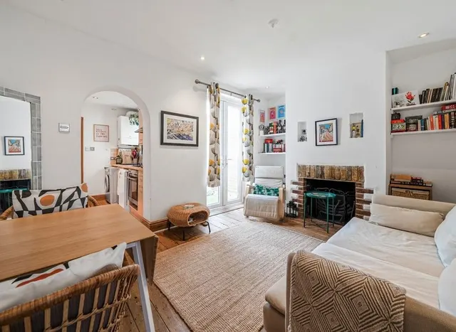 Photo 2 — Mereway Road, Twickenham, TW2