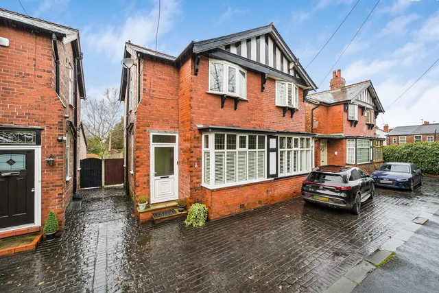 Jesmond Grove, Cheadle Hulme, SK8, photo 1