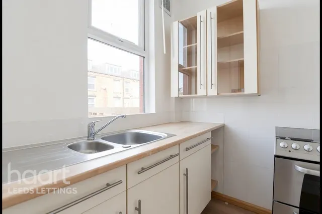 Leeds, LS9, photo 2