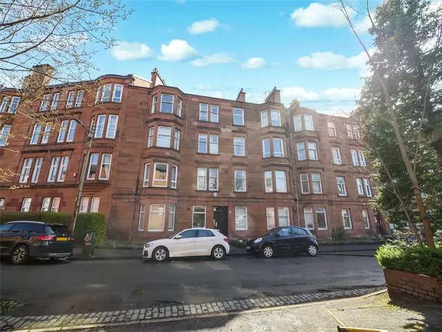 Photo 2 — Eastwood Avenue, Shawlands, Glasgow, G41