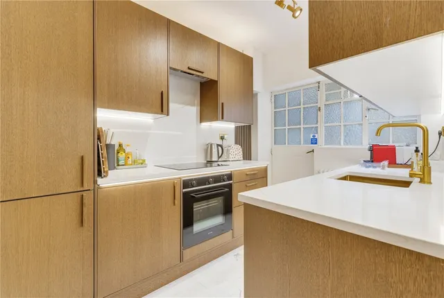 Pelham Court, 145 Fulham Road, London, SW3, photo 1