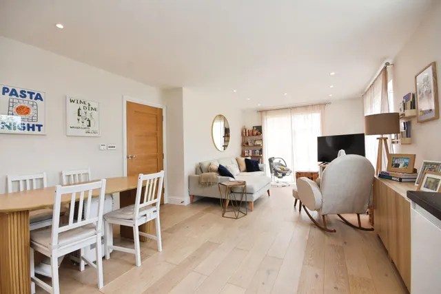Ongar Road, Brentwood, photo 1
