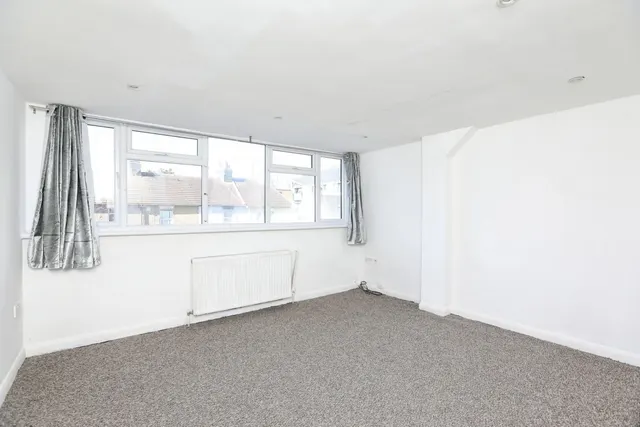 High Street, Sheerness, ME12, photo 2