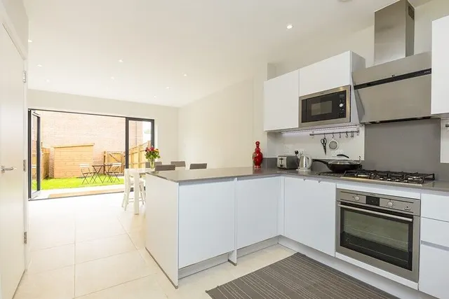 Pipit Drive, Putney, SW15, photo 3