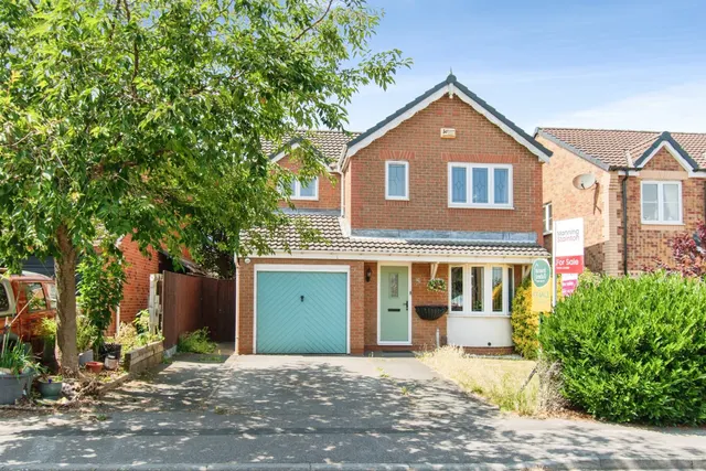Dalefield Way, Normanton, photo 1