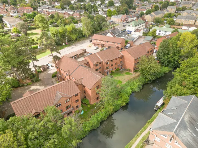 Photo 2 — Old Mill Gardens, Berkhamsted