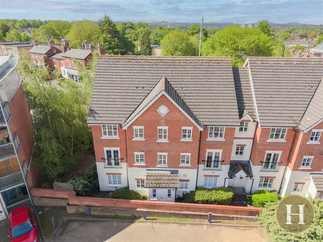 Lords Lordswood Road, Birmingham, B17, photo 2