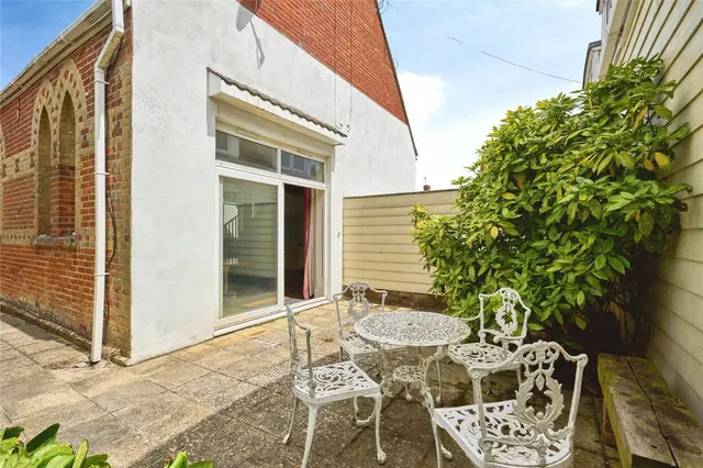 Heath Road, Sandown, PO36, photo 3