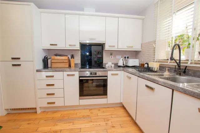 Blackburn Way, West Wick, BS24, photo 2