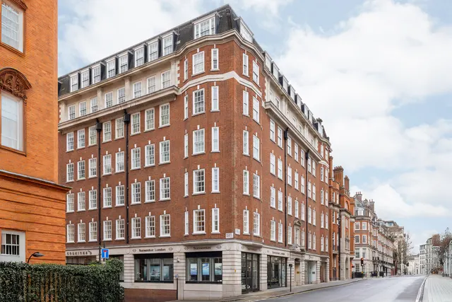 Davies Street, Mayfair, London, photo 1