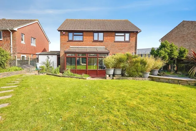 Photo 3 — Cranleigh Drive, Whitfield, Dover, Kent, CT16