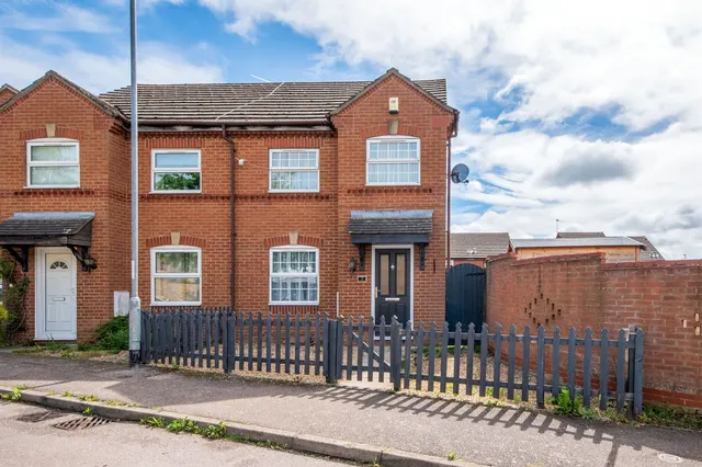 Blenheim Way, Kettering, NN15, photo 1
