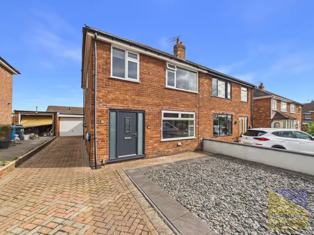 Blenheim Drive, Warton, Warton, Lancashire, PR4 1DH, photo 1
