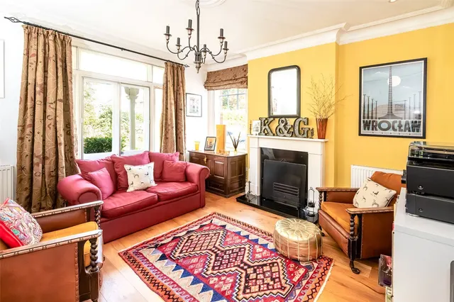 Salisbury Road, Blandford Forum, DT11, photo 2