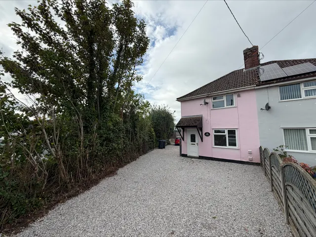 The Street, Beck Row, photo 1