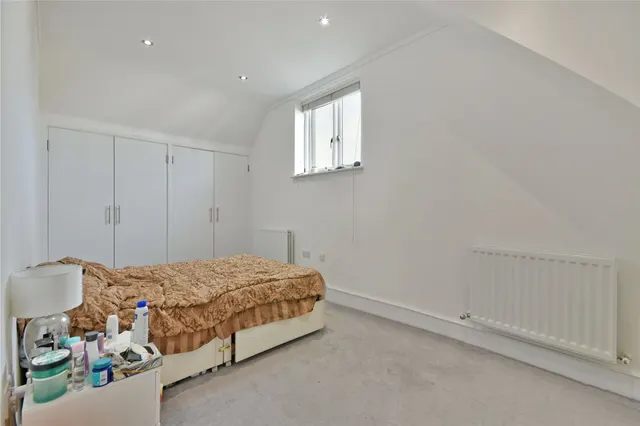 Kilburn High Road, Kilburn, NW6, photo 1