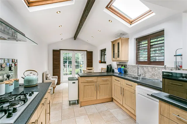 Mill Farm Crescent, Whitton, TW4, photo 3