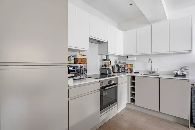 Stewarts Road, London, SW8, photo 3